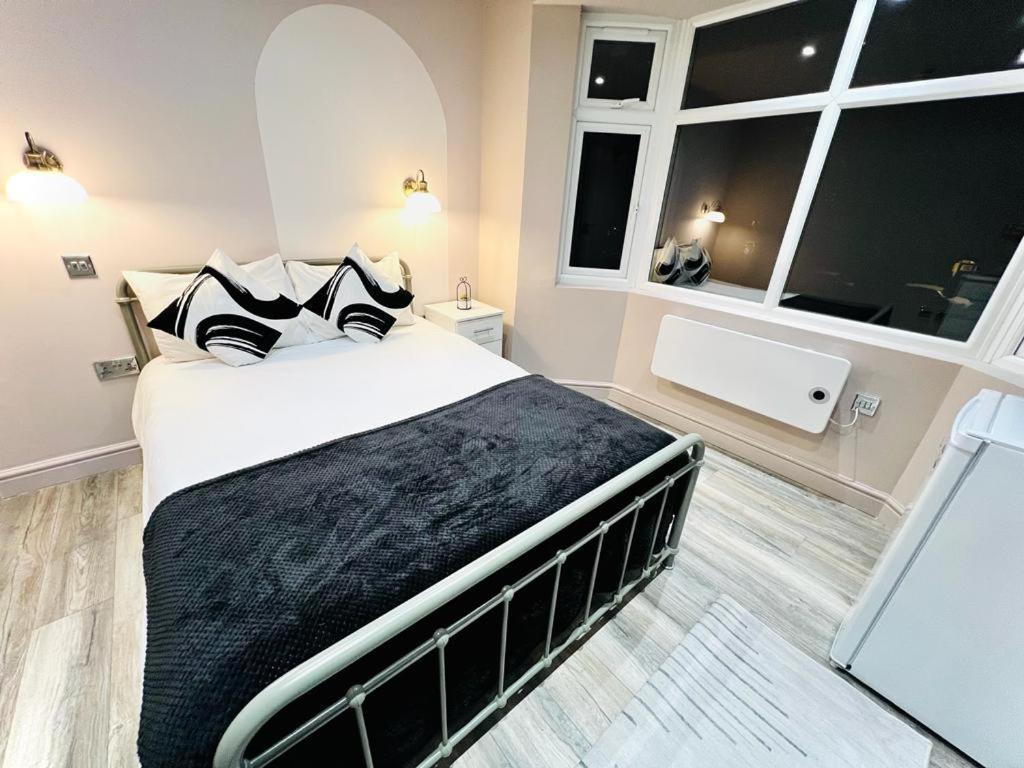 London Crescent House Top Location Ensuites Rooms Great Value Buitenkant foto