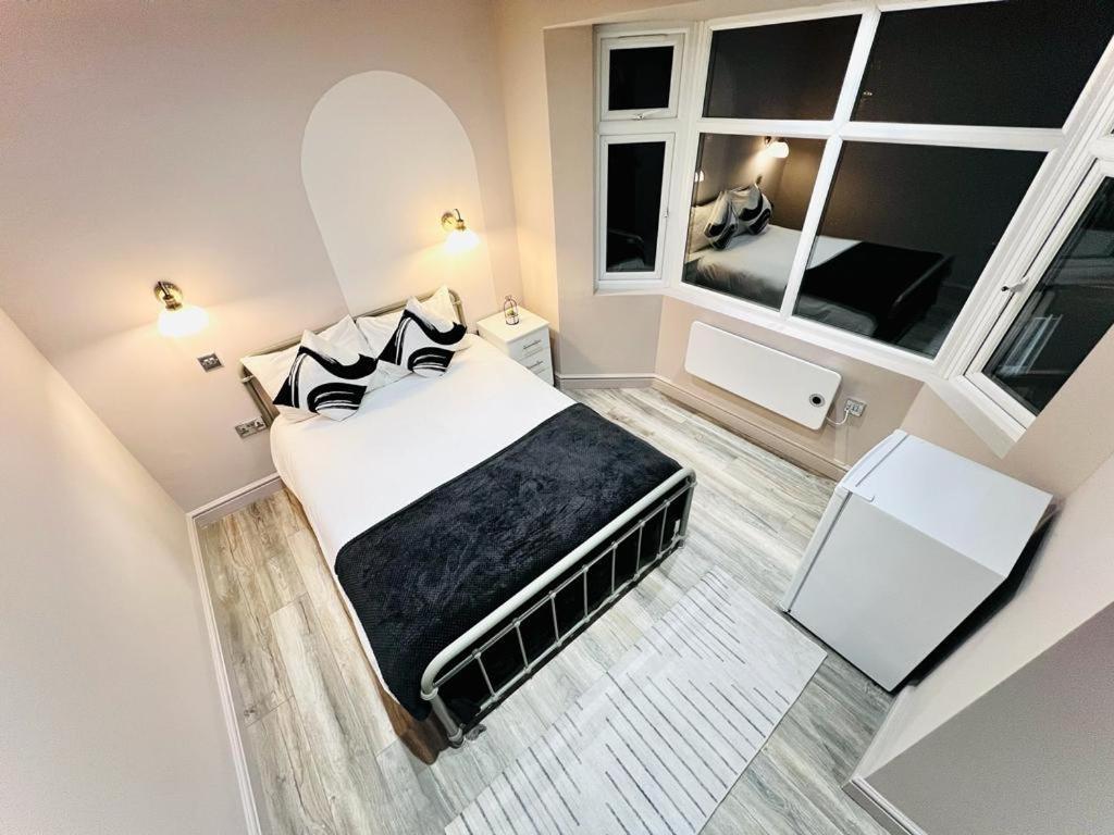 London Crescent House Top Location Ensuites Rooms Great Value Buitenkant foto